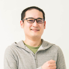 鍼灸マッサージ師になるために、夜間部の仲間たちと頑張っています。