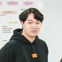 やる気があれば、性別や年齢は関係ない。東京衛生は、みんなで成長できる学校です。