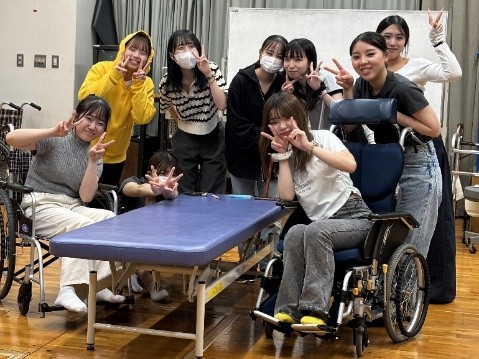 3年次の領域実習は、6つの看護分野ごとに展開され、患者様に必要な看護過程や看護技術を実践します。