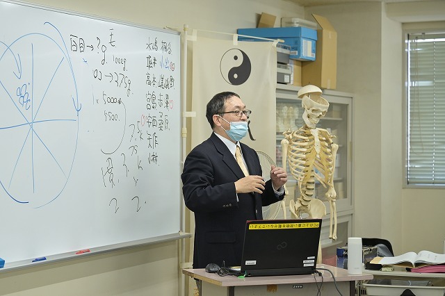 【東洋ブログ 大希のつぶやき】艾作り 亀屋佐京商店