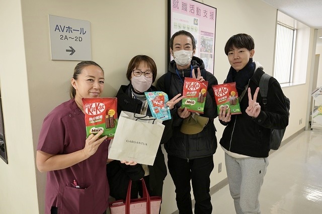 【東洋ブログ 大希のつぶやき】卒業生来校 チーズ