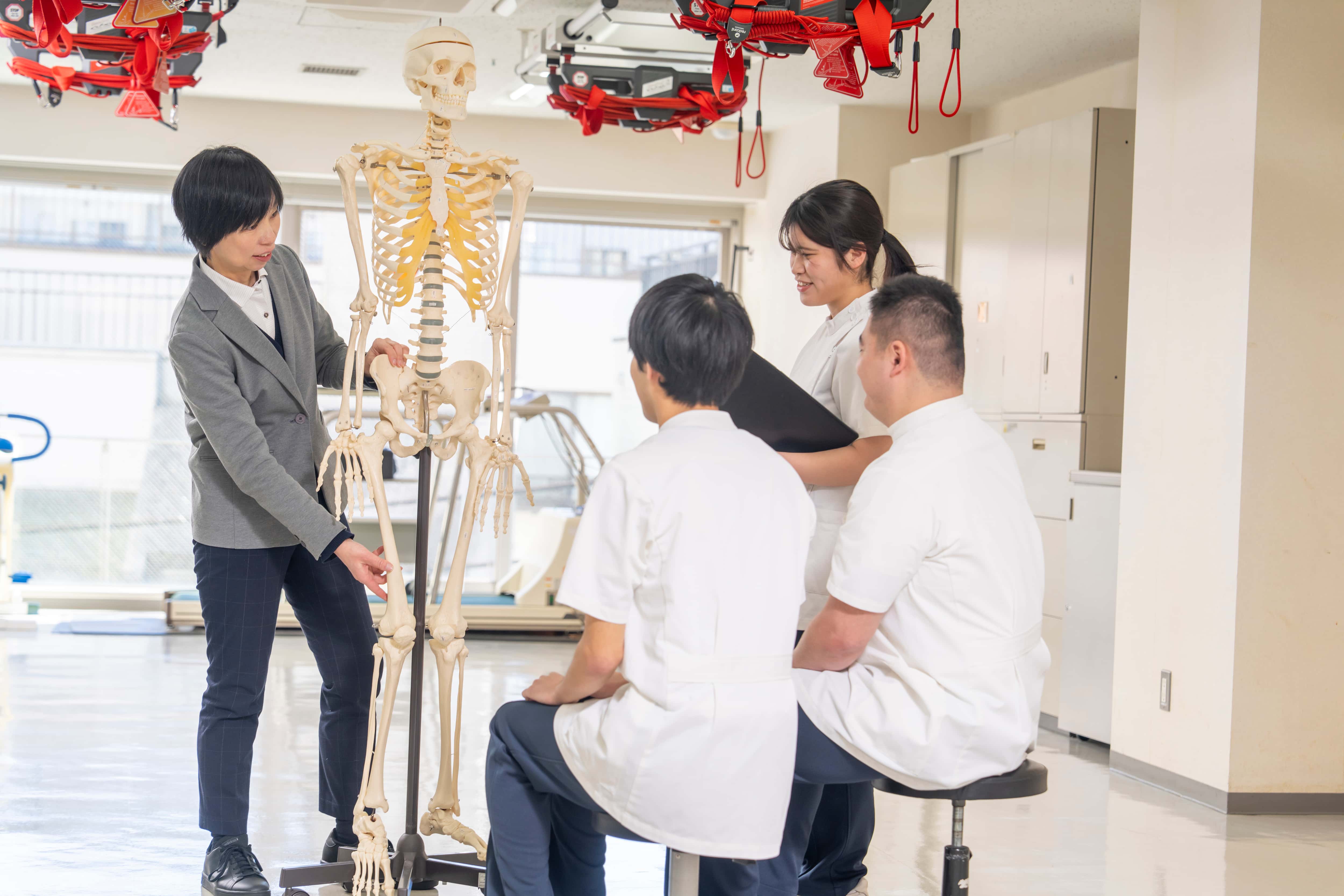 専任教員が手厚くサポート