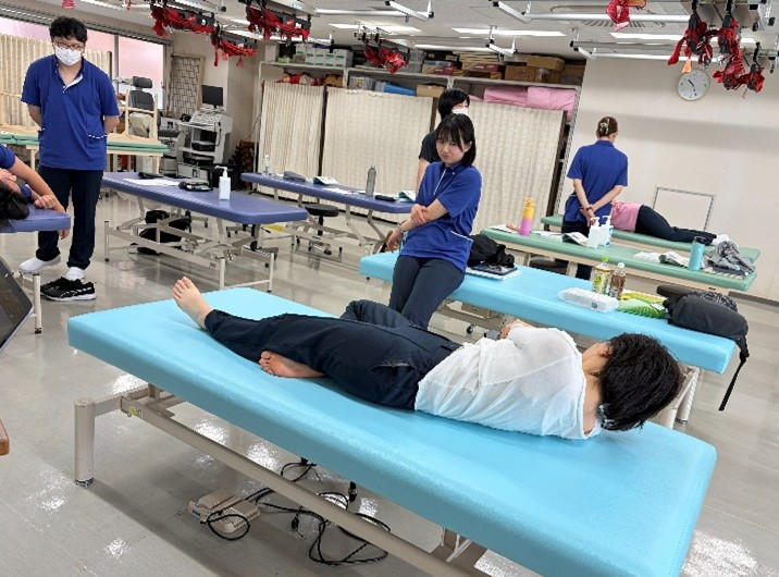 2年片麻痺疑似体験1