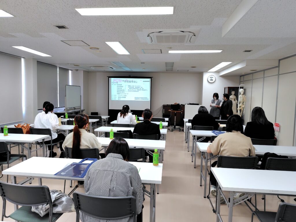未来の看護学生へ：学校説明会に参加してみませんか